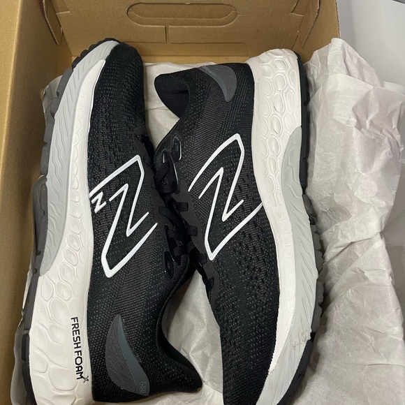 Gently worn New Balance Men’s 880v12 with box - Picture 8 of 10